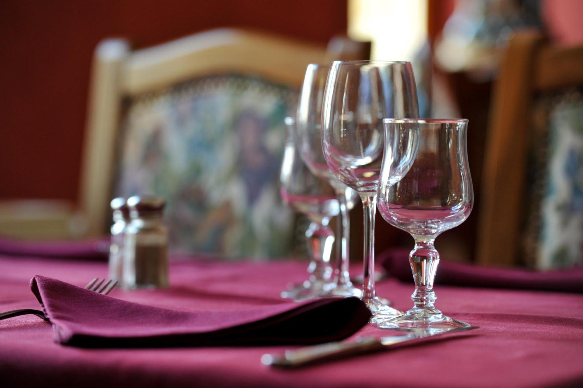 Logis Hotel Le Val De Vence Launois-sur-Vence Eksteriør bilde