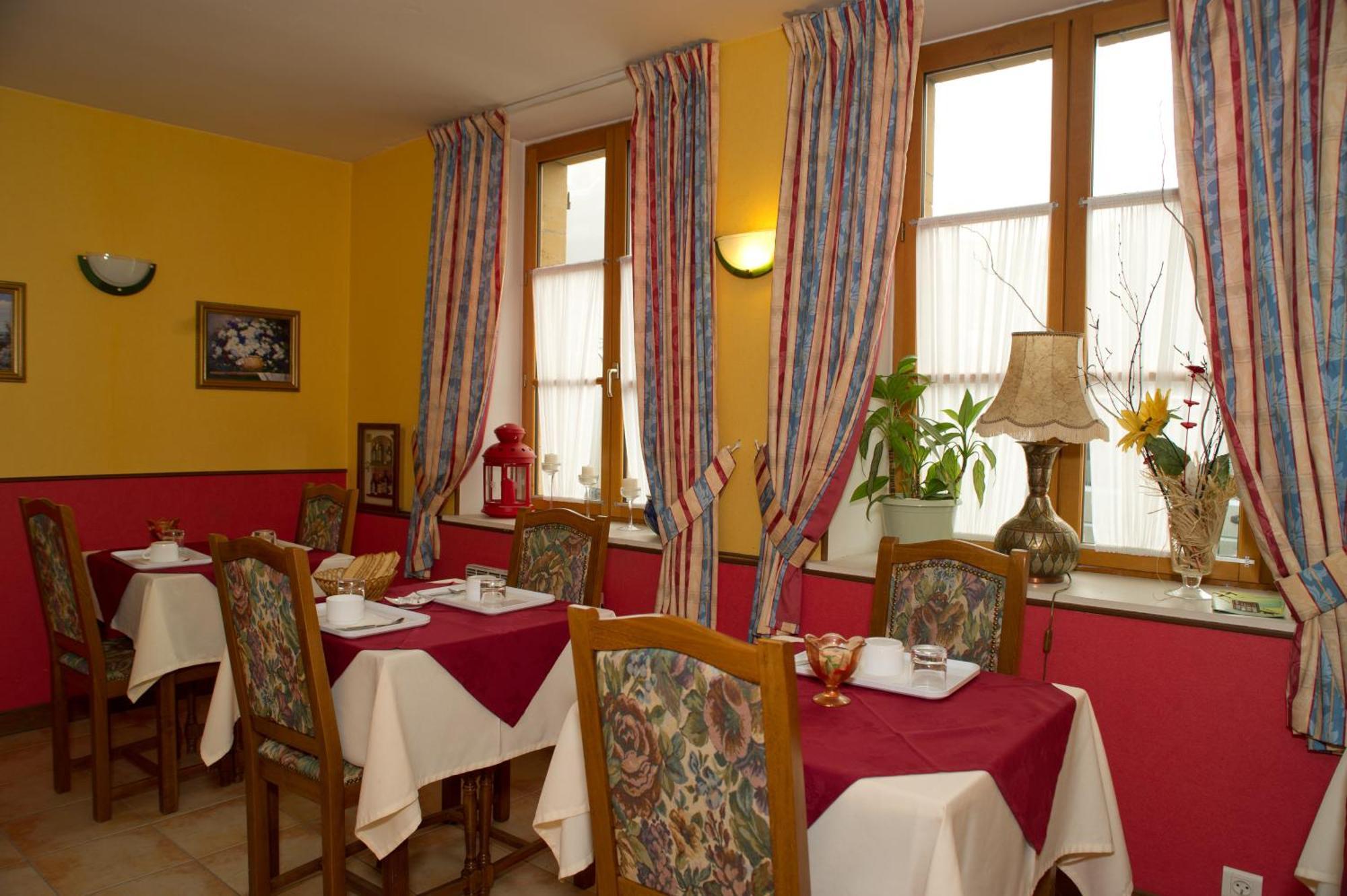Logis Hotel Le Val De Vence Launois-sur-Vence Eksteriør bilde