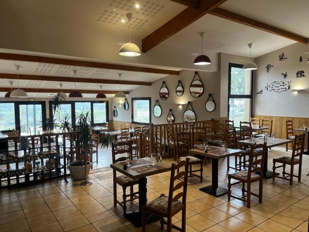 Logis Hotel Le Val De Vence Launois-sur-Vence Eksteriør bilde