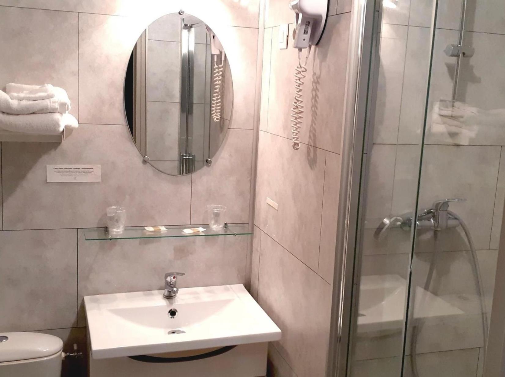 Logis Hotel Le Val De Vence Launois-sur-Vence Eksteriør bilde