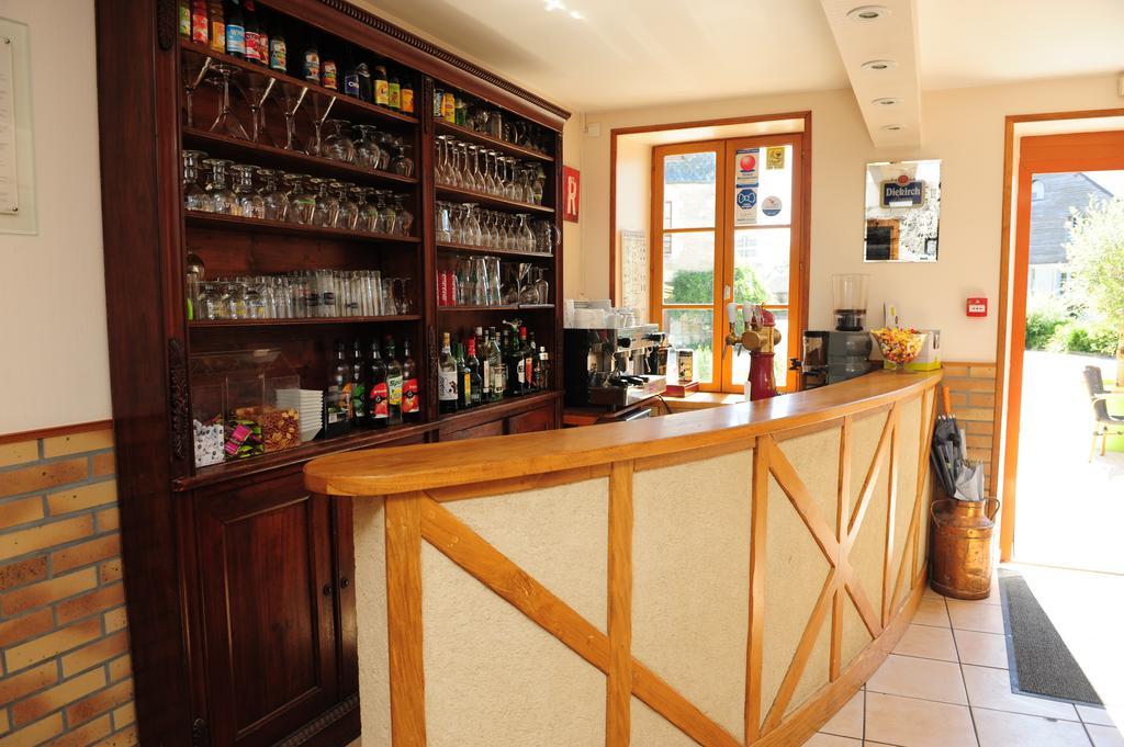 Logis Hotel Le Val De Vence Launois-sur-Vence Eksteriør bilde